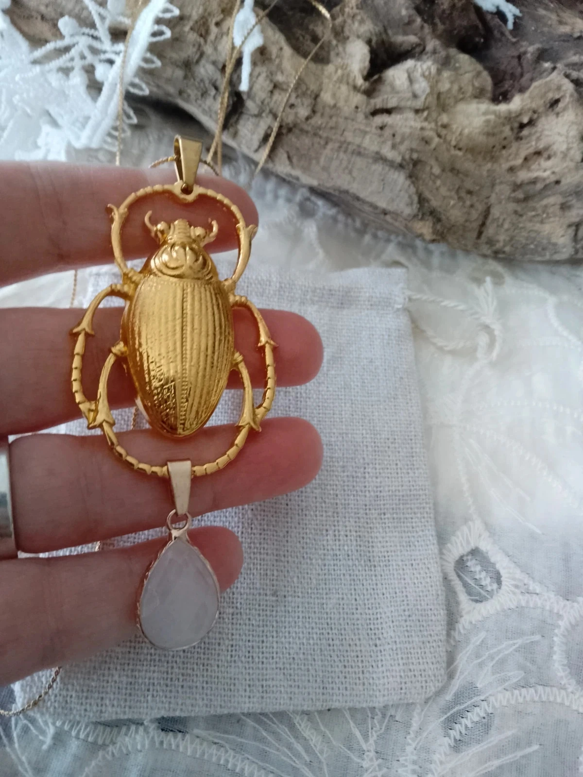 Egyptian scarab beetle and white quartz crystal stone necklace – photo 2